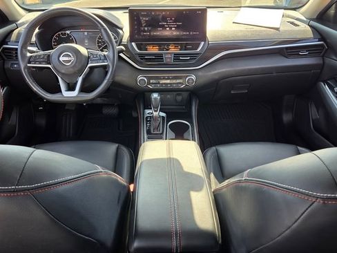 Used 2024 Nissan Altima 2.0 SR FWD image 9