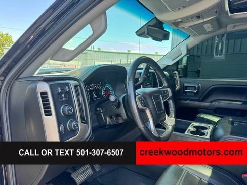 Used 2019 GMC Sierra 2500 Denali w/ Duramax Plus Package AWD/4WD image 8