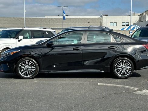 Used 2023 Kia Forte GT-Line w/ GT-Line Technology Package FWD image 5