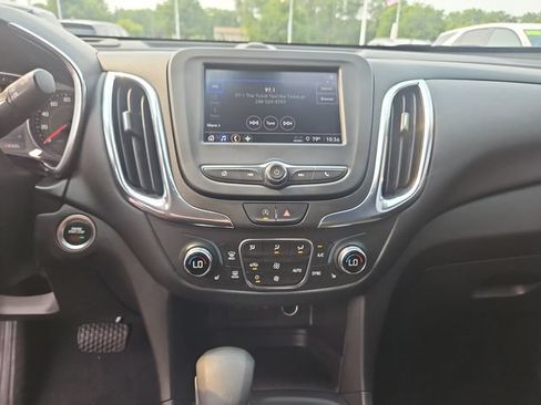 Used 2022 Chevrolet Equinox LT FWD image 19