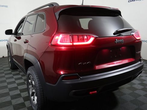 Used 2020 Jeep Cherokee Trailhawk AWD/4WD image 9