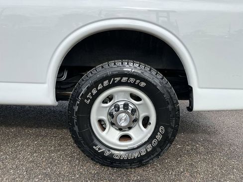 Used 2019 Chevrolet Express 3500 LT w/ LT Preferred Equipment Group image 31