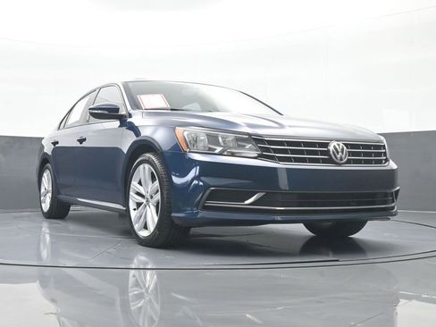 Used 2019 Volkswagen Passat 2.0T Wolfsburg image 60