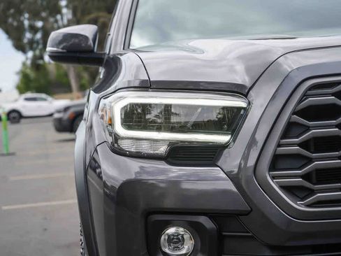 Used 2023 Toyota Tacoma TRD Off-Road AWD/4WD image 10