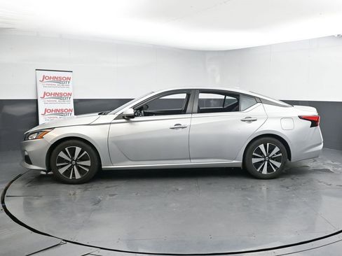 Used 2022 Nissan Altima 2.5 SV image 5
