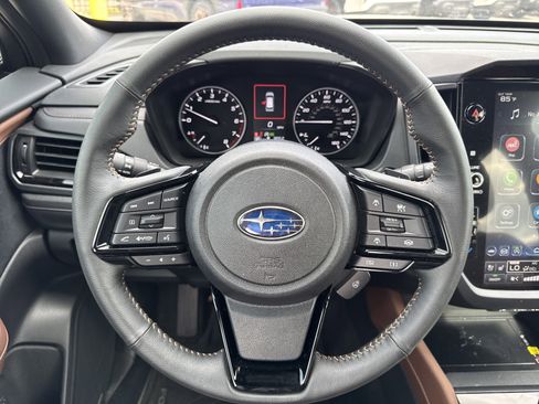 Used 2025 Subaru Forester Touring w/ Popular Package - Touring AWD/4WD image 14