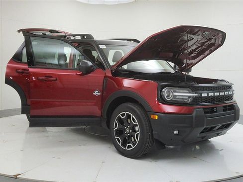 New 2025 Ford Bronco Sport Outer Banks w/ Outer Banks Tech Package+ image 10