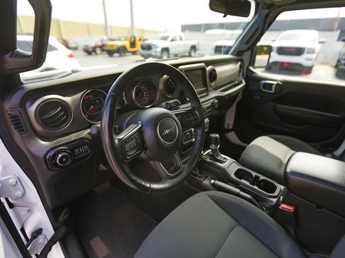 Used 2021 Jeep Wrangler Sport AWD/4WD image 4