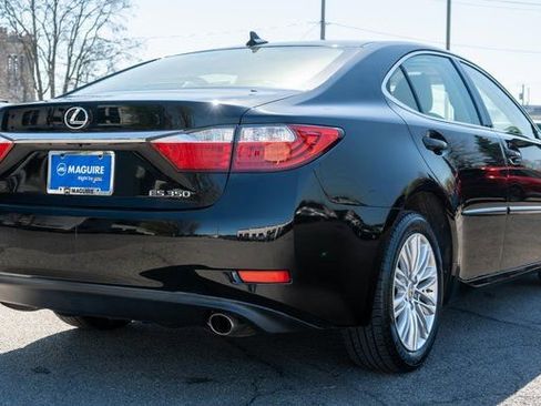 Used 2014 Lexus ES 350 w/ Luxury Package FWD image 6
