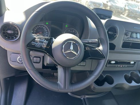New 2025 Mercedes-Benz Sprinter 2500 image 19