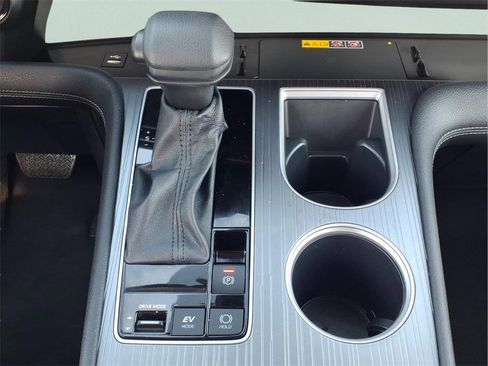 Used 2025 Toyota Sienna LE image 24