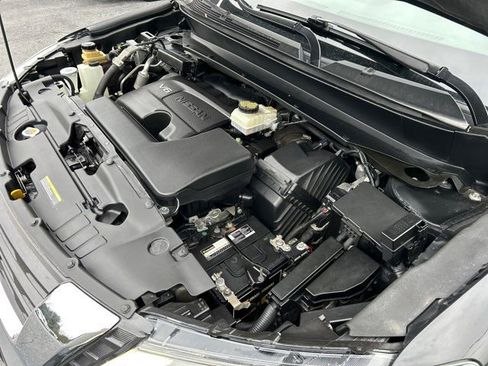 Used 2018 Nissan Pathfinder Platinum image 34