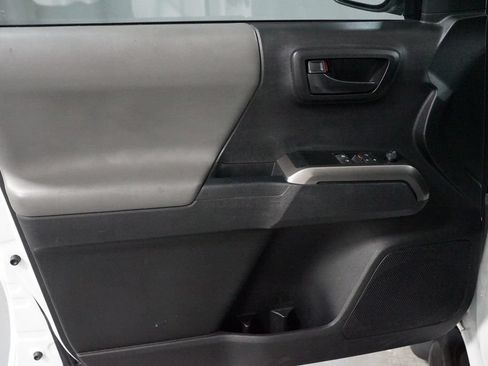 Certified 2022 Toyota Tacoma SR5 RWD image 26