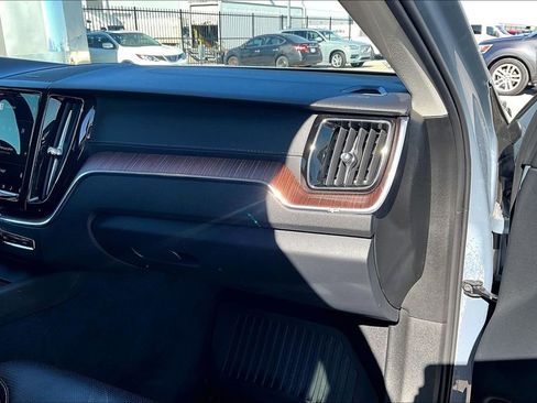 Certified 2023 Volvo XC60 B5 Ultimate image 22