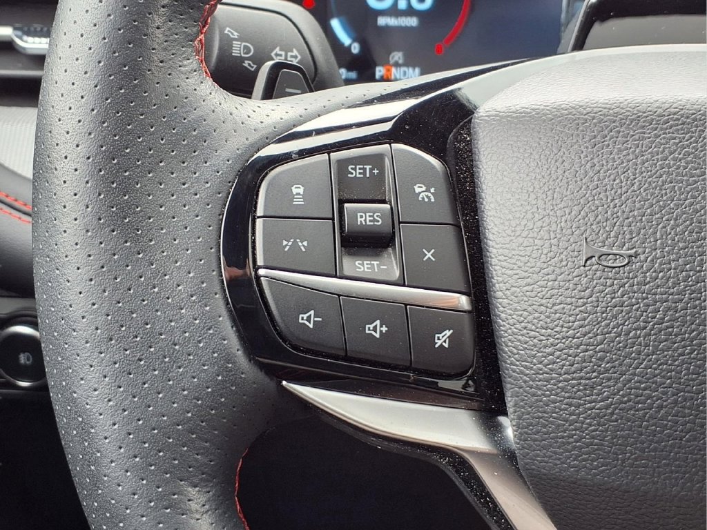 Used 2025 Ford Explorer ST AWD/4WD image 13