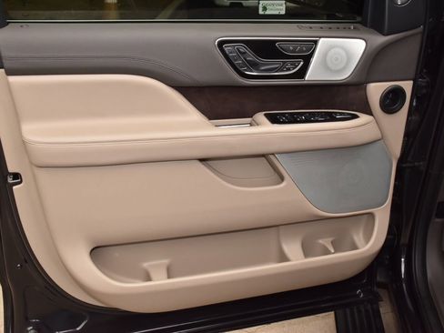 Used 2024 Lincoln Navigator Reserve AWD/4WD image 36