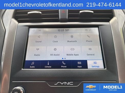 Used 2020 Ford Fusion SE FWD image 19