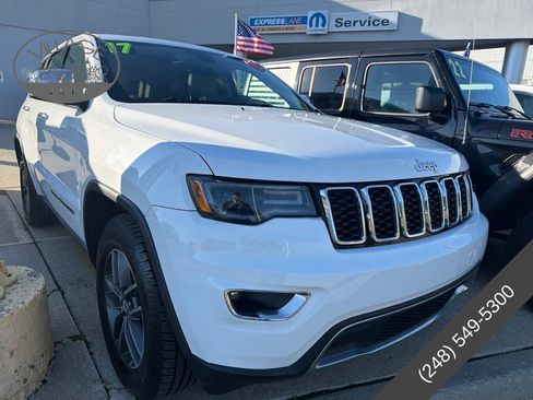 Used 2017 Jeep Grand Cherokee Limited w/ Luxury Group II AWD/4WD image 12