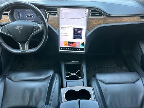 Used 2017 Tesla Model S 75 RWD image 16