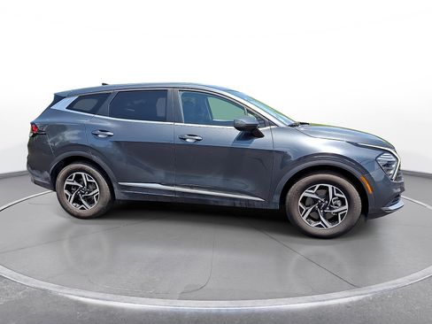 Used 2024 Kia Sportage LX FWD image 9