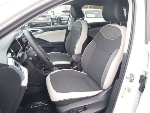 New 2026 Volkswagen Taos SE AWD/4WD image 19