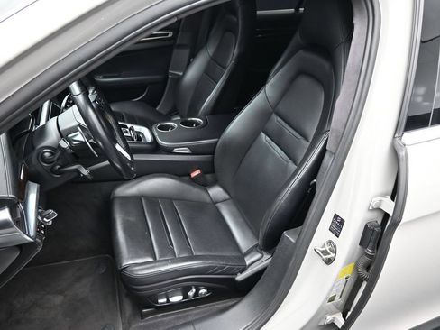 Certified 2020 Porsche Panamera GTS AWD/4WD image 6