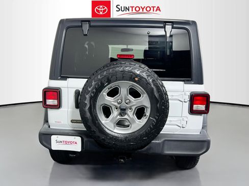 Used 2021 Jeep Wrangler Sport S image 5