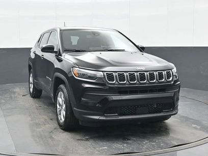 Used 2025 Jeep Compass Sport w/ Mopar Graphics Package