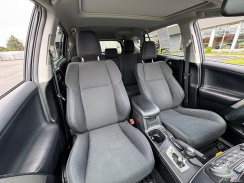 Used 2016 Toyota RAV4 XLE FWD image 23