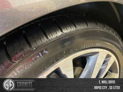 Used 2019 Lincoln MKZ Reserve image 15