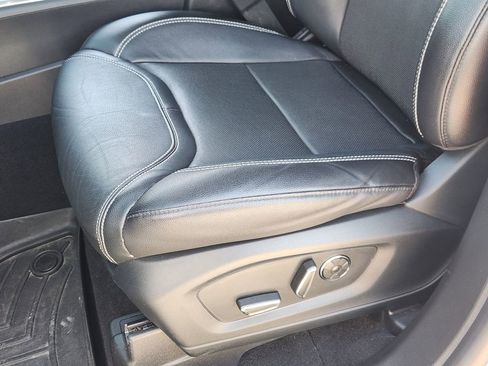 Used 2020 Ford Explorer ST w/ Premium Technology Package image 17