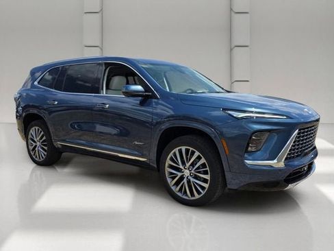 New 2026 Buick Enclave Avenir AWD/4WD image 7
