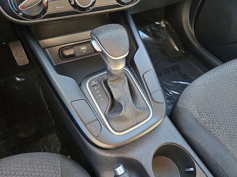 Used 2024 Kia Soul LX w/ Option Group 015 image 28