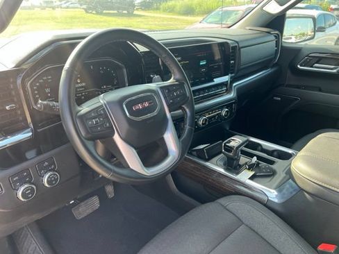 Used 2024 GMC Sierra 1500 Elevation w/ Preferred Package AWD/4WD image 18