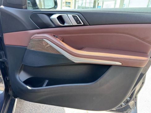 Used 2019 BMW X5 xDrive40i w/ Executive Package AWD/4WD image 29