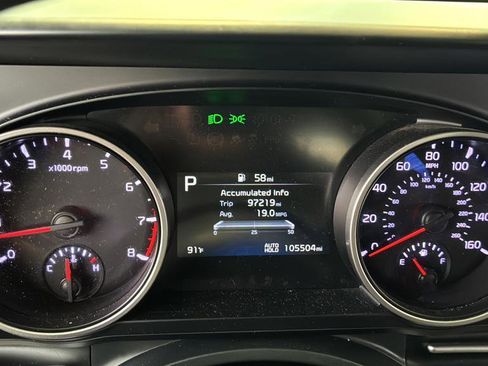 Used 2023 Kia Carnival LX FWD image 34