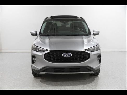 Certified 2023 Ford Escape Platinum w/ Premium Technology Package AWD/4WD image 2