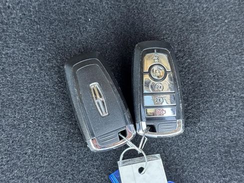 Used 2023 Lincoln Aviator 2WD image 40