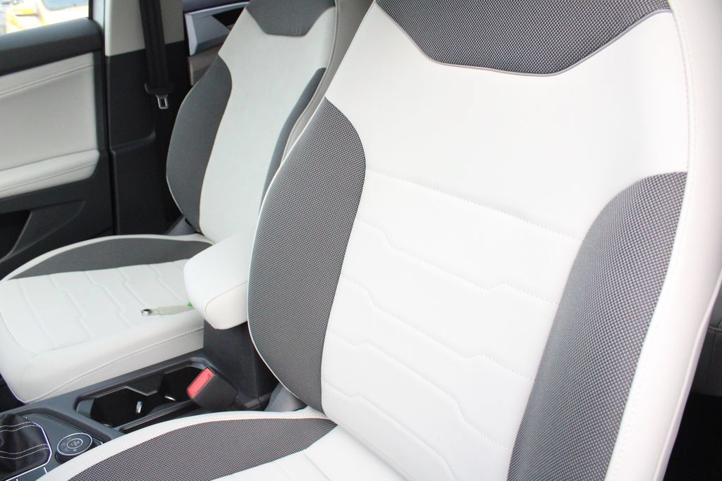 New 2026 Volkswagen Taos SE AWD/4WD image 5
