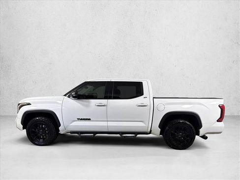 Used 2022 Toyota Tundra SR5 w/ SR5 Premium Package AWD/4WD image 6