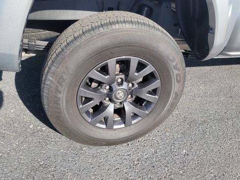 Certified 2023 Toyota Tacoma SR5 image 9