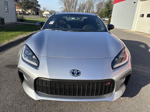 Certified 2026 Toyota GR86 Premium w/ ALL Weather Mat Package (TMS) image 9