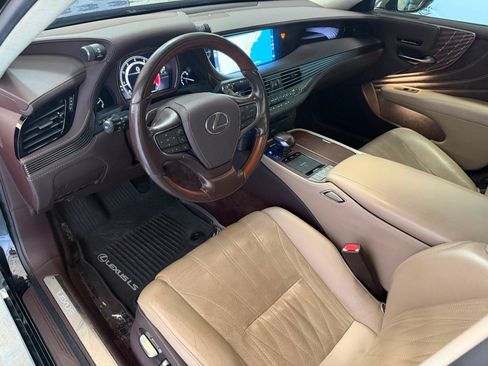 Used 2020 Lexus LS 500 AWD w/ Interior Upgrade Package image 14