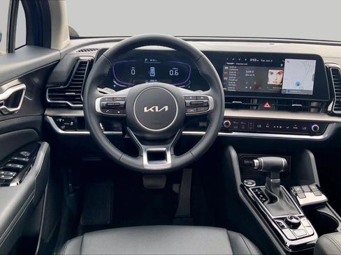 Certified 2025 Kia Sportage EX w/ Premium Package AWD/4WD image 6