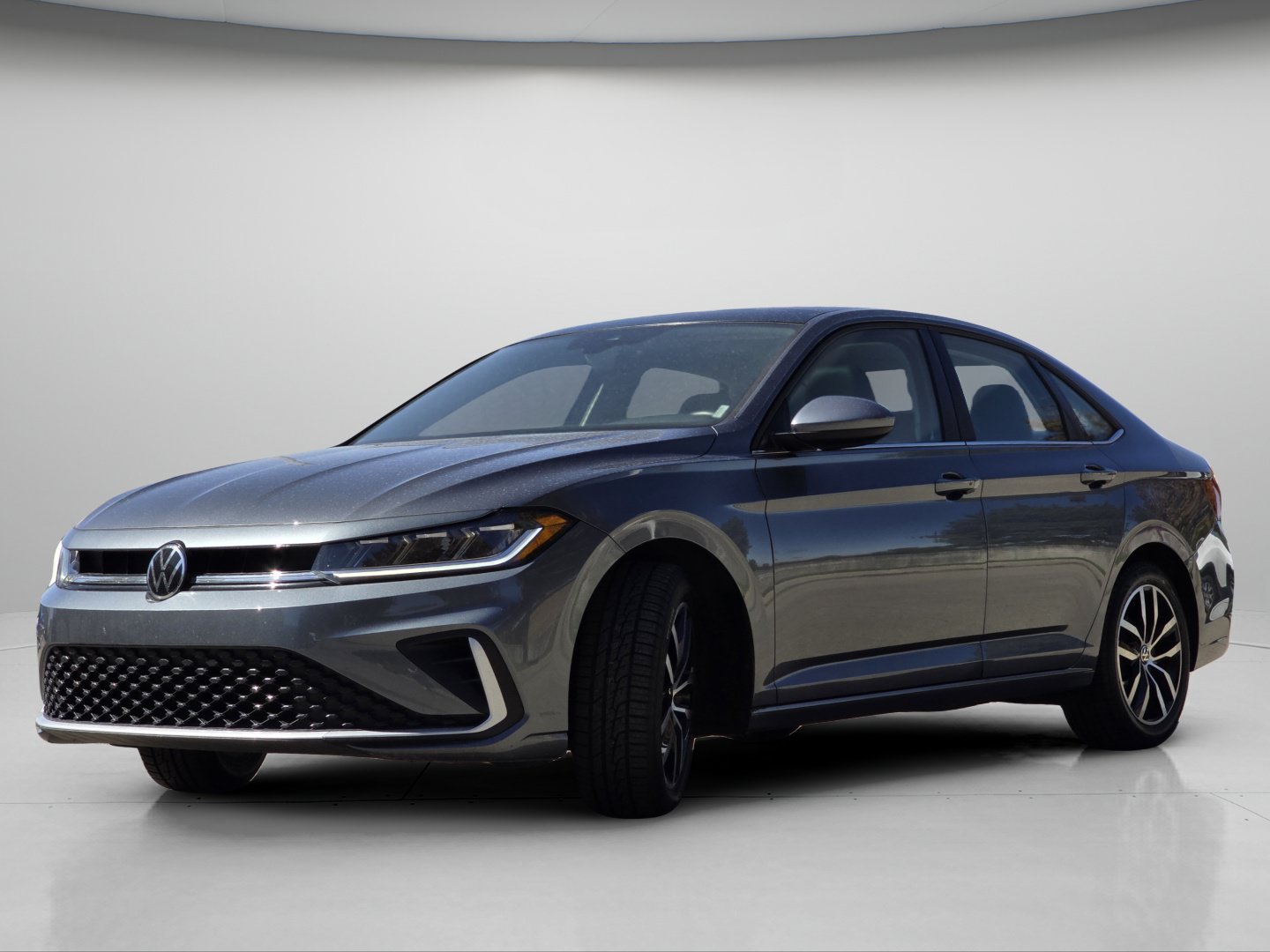 Used 2025 Volkswagen Jetta SE FWD image 21