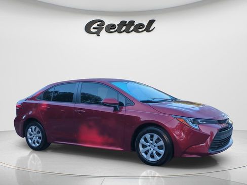 Certified 2023 Toyota Corolla LE FWD image 3