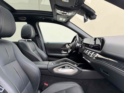 Used 2023 Mercedes-Benz Maybach GLS 600 4MATIC image 34