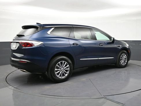 Used 2024 Buick Enclave Essence AWD/4WD image 5