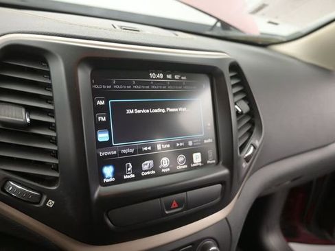 Used 2016 Jeep Cherokee Limited AWD/4WD image 34