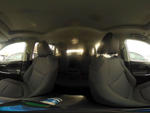 Used 2025 Toyota RAV4 XLE image 42